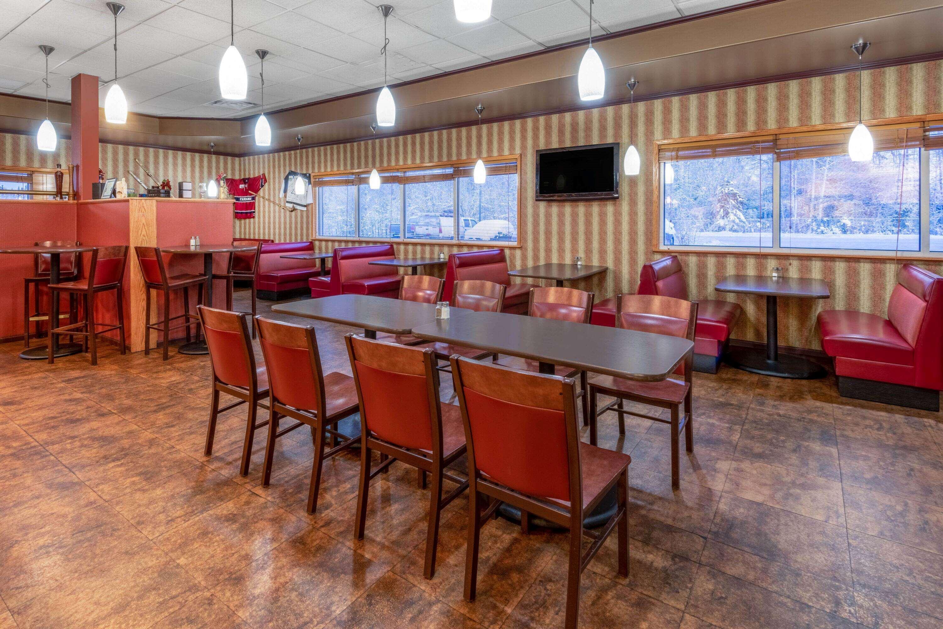 Отель La Quinta By Wyndham Fairbanks Airport Экстерьер фото