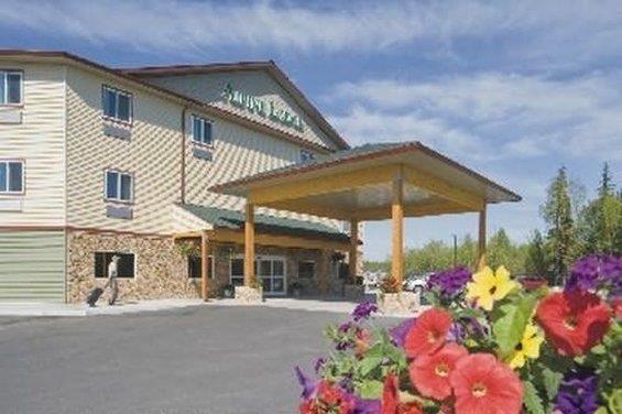 Отель La Quinta By Wyndham Fairbanks Airport Экстерьер фото