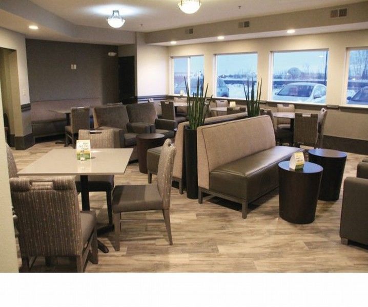 Отель La Quinta By Wyndham Fairbanks Airport Экстерьер фото