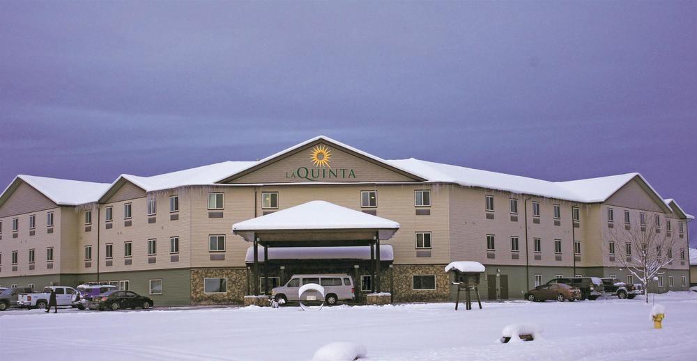 Отель La Quinta By Wyndham Fairbanks Airport Экстерьер фото